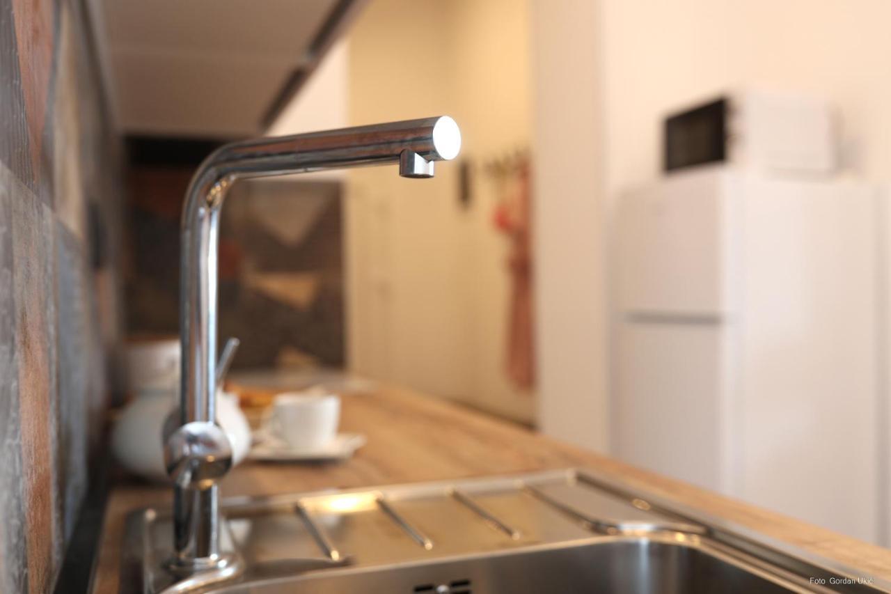 Blue Sky Apartment Ровин Екстериор снимка