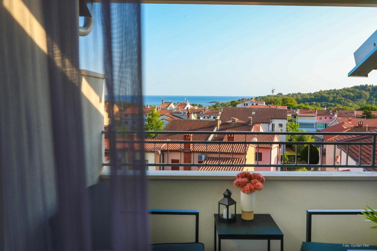 Blue Sky Apartment Ровин Екстериор снимка